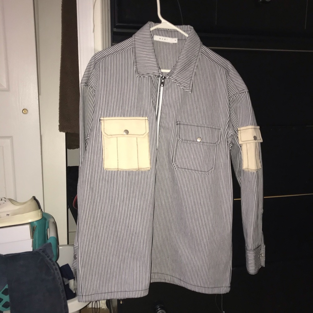 Mnml pullover shirt